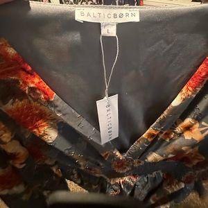 Beautiful dress.  smoke free home. NWT